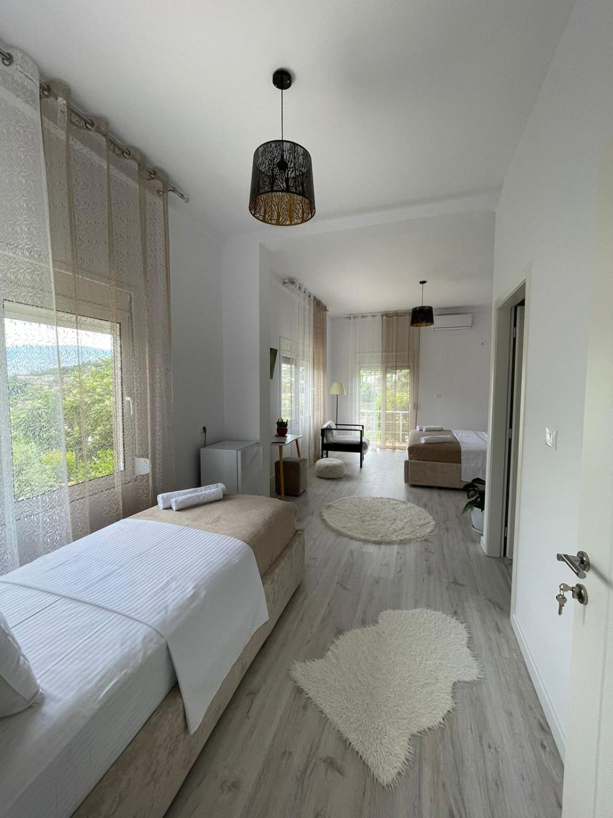 Ilvi Guesthouse Gjirokastra Kültér fotó