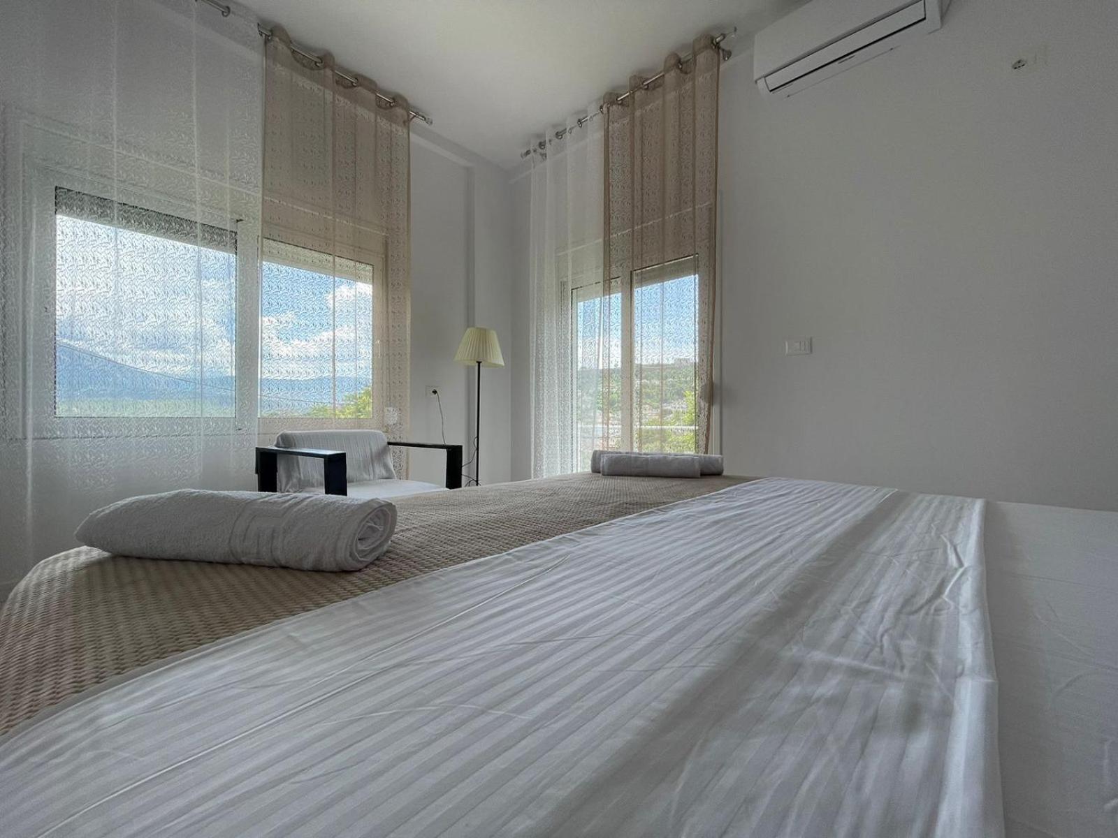 Ilvi Guesthouse Gjirokastra Kültér fotó