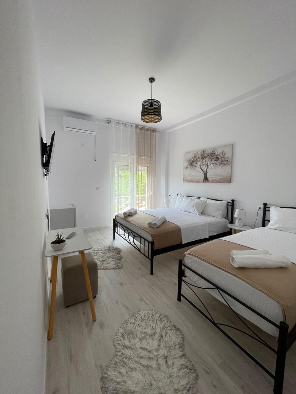 Ilvi Guesthouse Gjirokastra Kültér fotó
