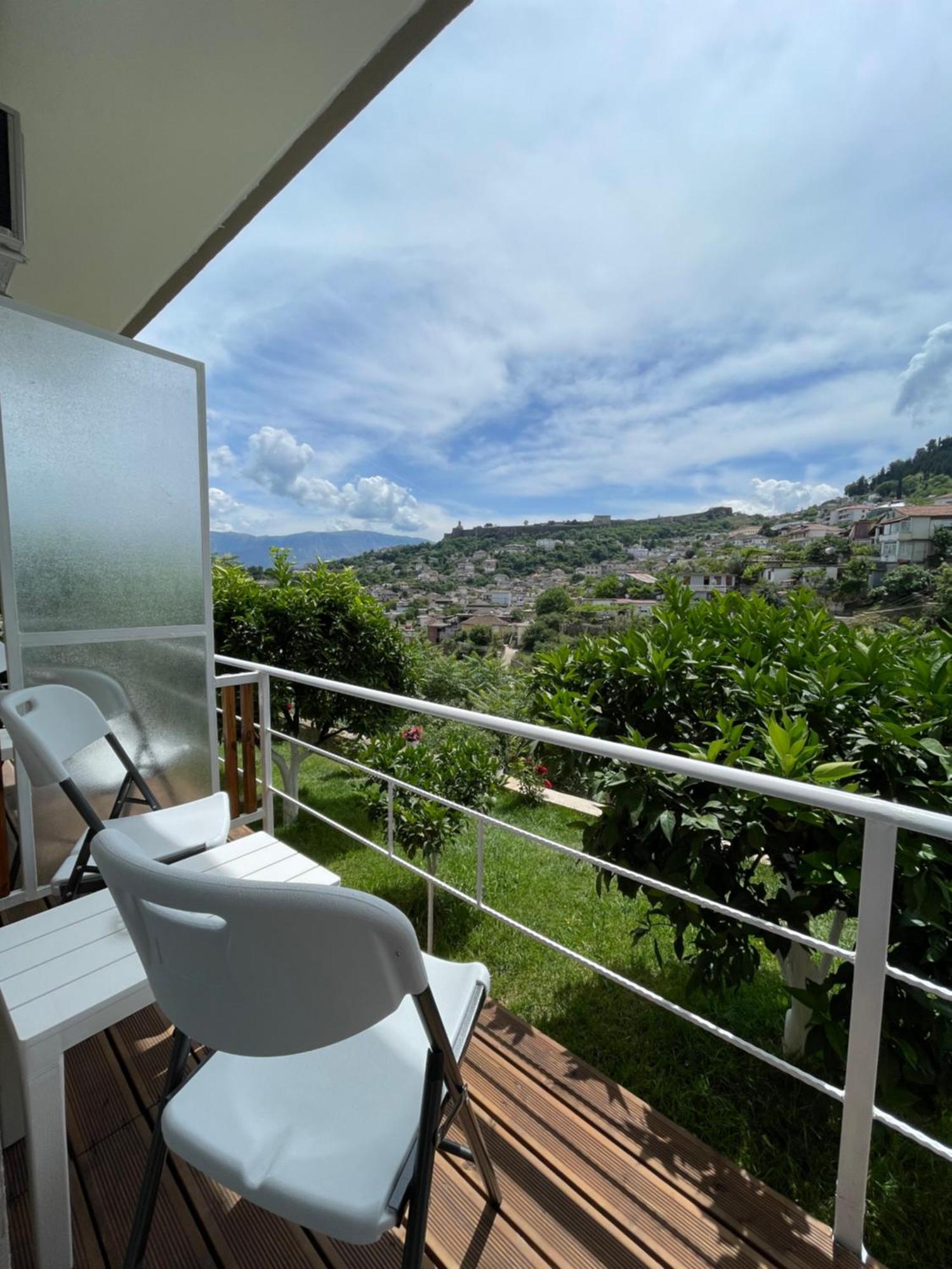 Ilvi Guesthouse Gjirokastra Kültér fotó