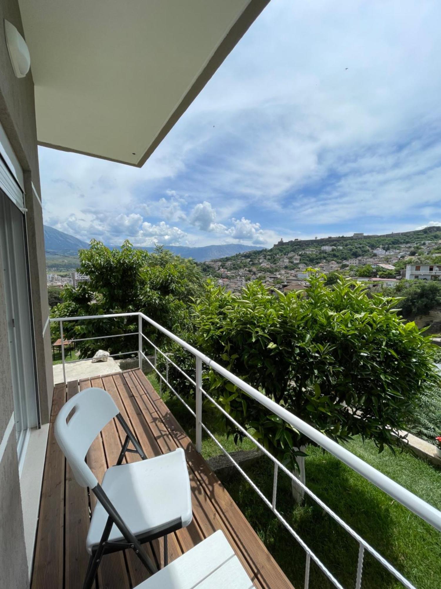 Ilvi Guesthouse Gjirokastra Kültér fotó