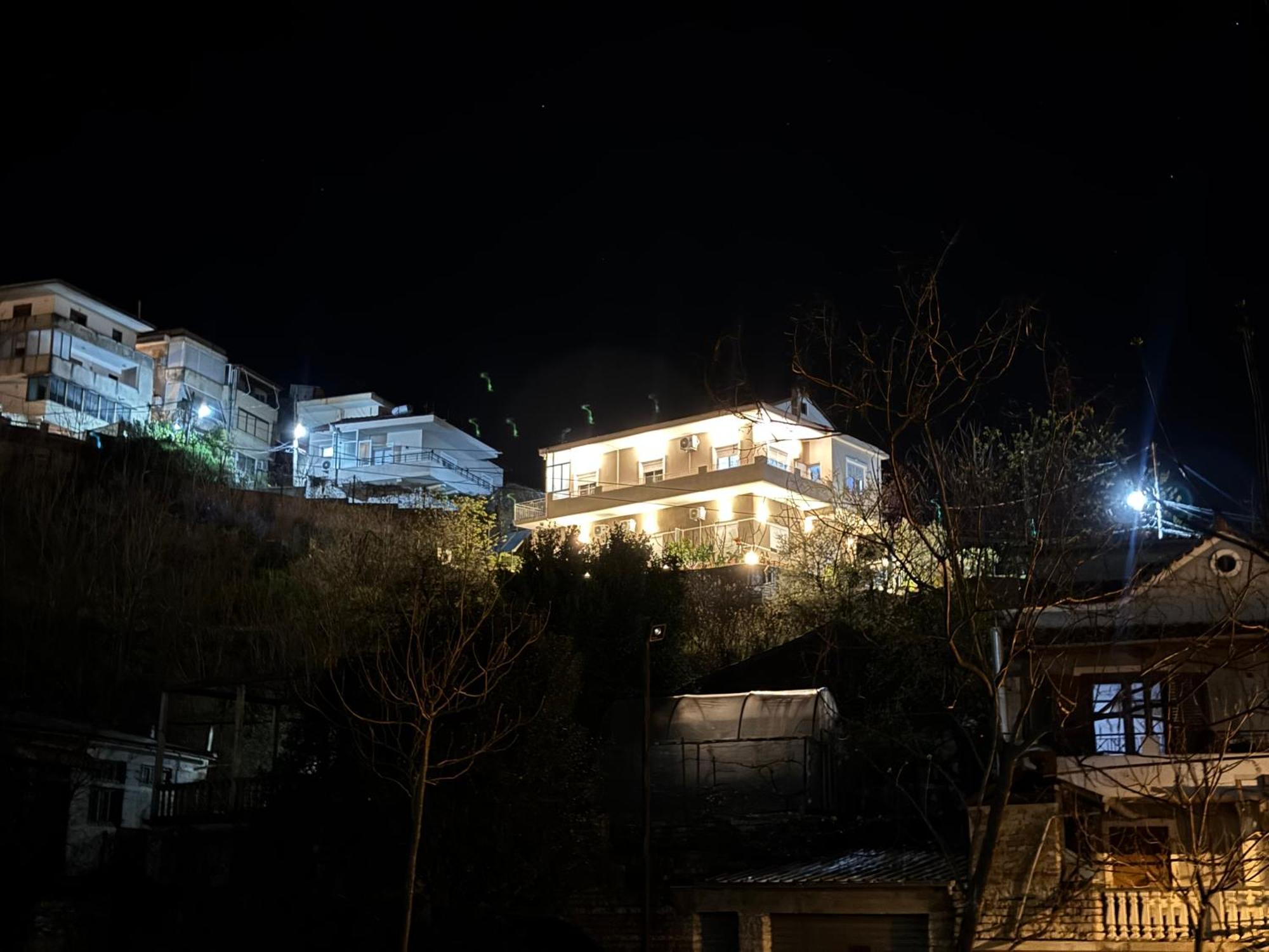 Ilvi Guesthouse Gjirokastra Kültér fotó
